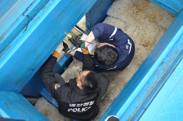 불법 건조한 어선 어획물 창고 (사진=서해지방해양경찰청)