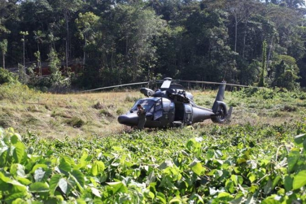 아마존 열대우림의 불법 채광업자 단속에 나선 브라질 군과 연방경찰 (사진=브라질 뉴스포털 UOL)
