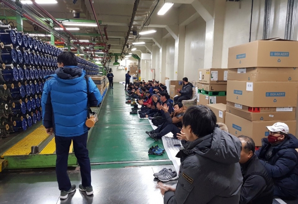 금호타이어 광주공장 점거한 청소노동자(사진-연합뉴스)