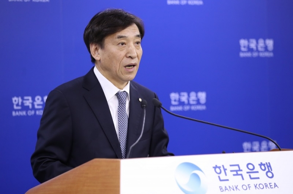 이주열 한국은행 총재는 "제조업의 경쟁력을 제고해나가는 것은 이제 우리 경제의 생존의 문제“라고 강조했다.