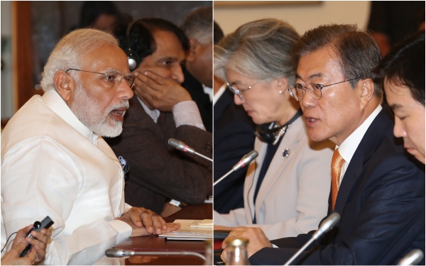 사진은 인도를 국빈방문 중인 문재인 대통령(오른쪽)이 지난해 7월 뉴델리 영빈관에서 나렌드라 모디 인도 총리와 확대정상회담을 하는 모습