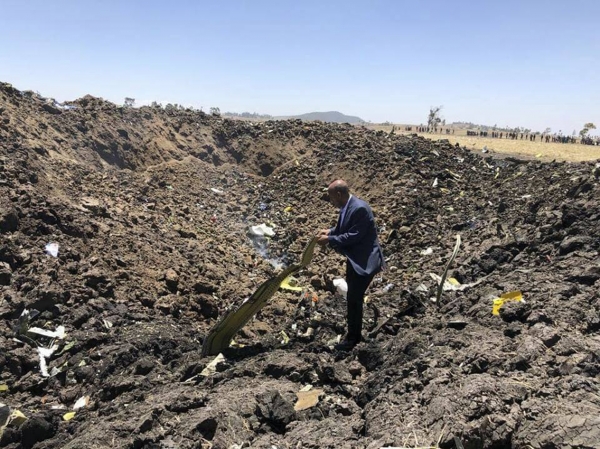 사진은 추락 현장 찾은 에티오피아항공 CEO
