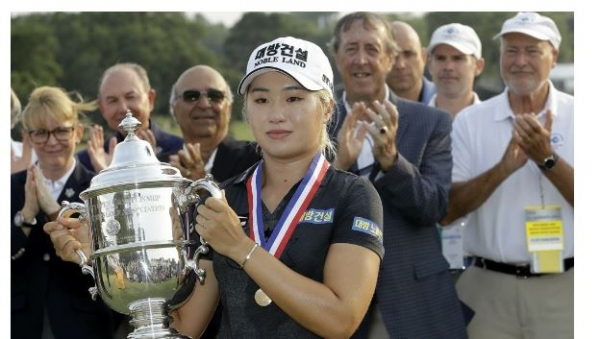 3일(한국시간) 이정은은 미국여자프로골프(LPGA)투어에서 두번째 메이저 제74회 US여자오픈(총상금 550만 달러) 최종일 1언더파를 작성해 2타 차 우승(6언더파 278타)을 이뤄냈다고 밝혔다.(사진-연합뉴스)