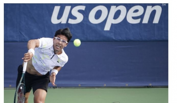 정현은 지난 27일(현지시간) 미국 뉴욕의 빌리진 킹 내셔널 테니스 센터에서 열린 대회 이틀째 남자 단식 1회전에서 어네스토 에스커베이도(206위·미국)에게 3-2 역전승을 거뒀다고 밝혔다. (사진-연합뉴스)