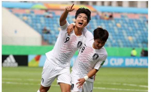 한국 U-17 대표팀은 6일(이하 한국시간) 앙골라와 2019 FIFA U-17 월드컵 16강전에서 전반 33분 터진 최민서(포항제철고)의 결승골을 앞세워 1-0으로 승리하며 8강 진출에 성공했다. (사진-연합뉴스)