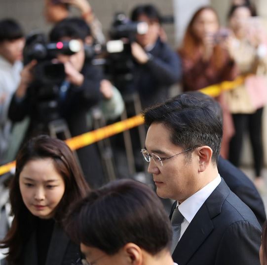 서울고등법원은 오는 22일 오후 2시 5분 이 부회장의 파기환송심 2차 공판을 진행한다고 21일 밝혔다. (사진-연합뉴스)